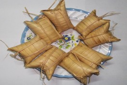 Đặc sản bánh dừa Đồng Khởi