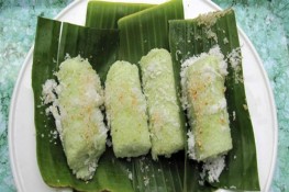 Bánh ống - món quà của người Khmer