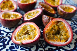 Chọn mua và bảo quản chanh leo