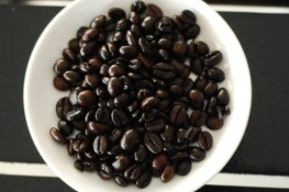 Phân biệt cà phê pha hóa chất và cà phê nguyên chất