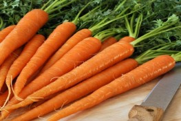 Siêng ăn rau quả giúp phụ nữ hấp dẫn hơn