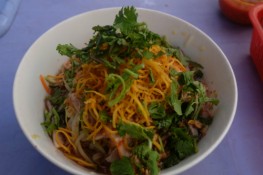 Đi ăn "phở chua" đặc sản xứ Lạng trên đất Sài Gòn