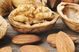 Những món ăn giúp bạn ngủ ngon hơn khi lên máy bay