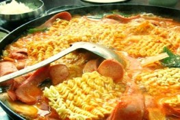 Những "nguy hại" của việc nấu "mì tôm" sai cách