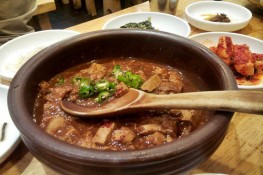 List những món ăn có mùi ghê trên thế giới