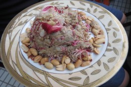 Thưởng thức gỏi cá sặc bông bần của người Khmer Nam Bộ