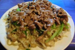 Phở xào Bát Đàn, món “phở đợi chờ”