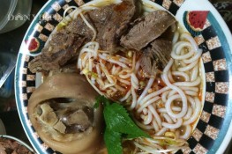 Bún bò Huế - món ăn ngon của người Việt tại Mỹ