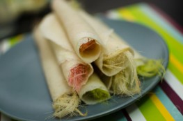 Roti Sai Mai - Món ăn đầy màu sắc của Thái Lan