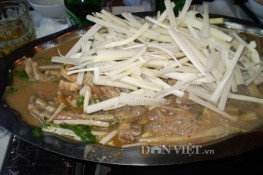Thưởng thức đặc sản miền Tây "thịt gà nấu chuối cây"