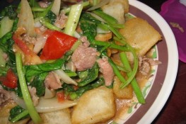 Trời lạnh đi thưởng thức phở rán, phở chiên phồng
