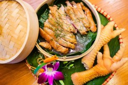 9 món ăn độc đáo trong khu ẩm thực Almaz