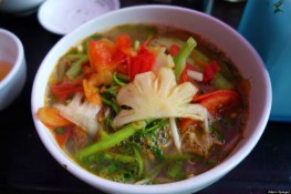 Du khách Mỹ hết lời ca ngợi bún Việt Nam