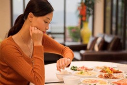 Ăn tối muộn có hại như thế nào