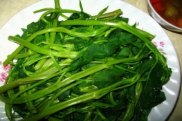 Những cấm kị cần biết khi ăn rau muống mùa hè