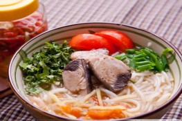 Bún cá ngừ