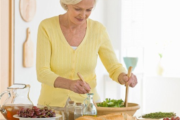 Những hiểu lầm về chế độ dinh dưỡng của tuổi mãn kinh 