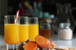 Dùng thực phẩm tự nhiên để tạo màu cho các món ăn