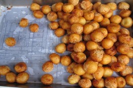 Bán rán Ô Quán Chưởng thưởng thức bán rán bi 1.000 đồng