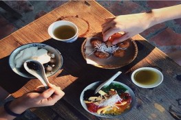 Quán chè xưa trong phố cổ