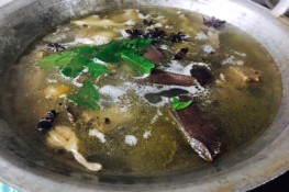 Quán thắng cố ở Sài Gòn hút sao Việt