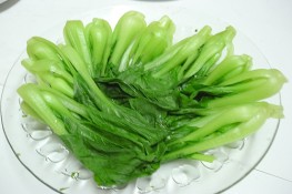 Bí quyết luộc rau nào cũng xanh mướt, giòn ngon
