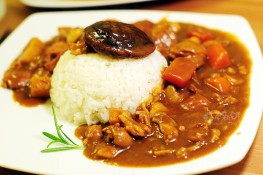 Mùng 8/3, trổ tài với món cơm Cà ri 