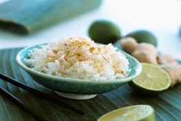 Hâm nóng lại cơm như thế nào cho an toàn 