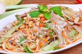 Đừng bao giờ vì tiếc mà ăn lại những món này vì gây hại còn hơn mắc ung thư 