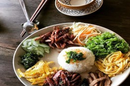 Bảy món ăn nổi tiếng có tên độc, lạ ở Việt Nam