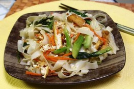 Nếm những món ngon ở phố Chùa Láng 