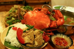 Đến Quán ngói 2 thưởng thức những món cua ngon 