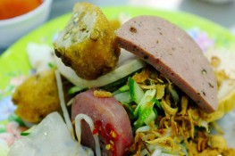 Đến Sài Gòn thưởng thức 4 món bánh cuốn lạ mà quen 