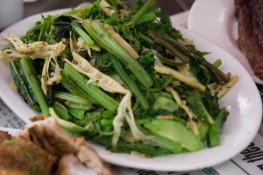 Món quà của núi rừng "rau dớn"