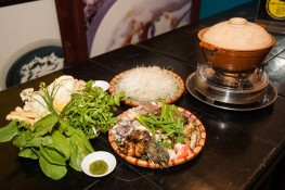 Đến Quán Lâm Bồ thưởng thức lẩu tả pì lù 