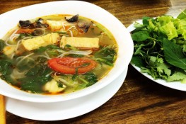 Tìm lại hương vị "bún ốc xưa" ở Sài Gòn