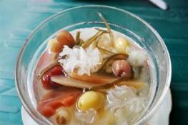 Những quán chè hút khách ở Sài Gòn