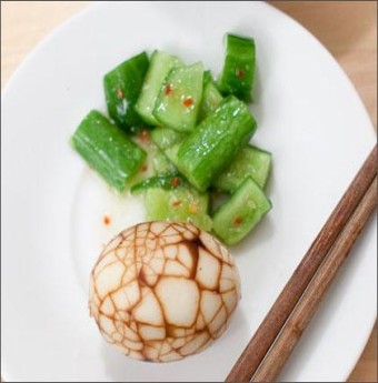 Trứng Luộc Có Hoa Văn