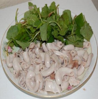 Mẹo nhỏ luộc lòng lợn ngon