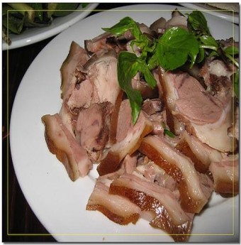 Đặc sản Hà Nội - Thịt chó Nhật Tân