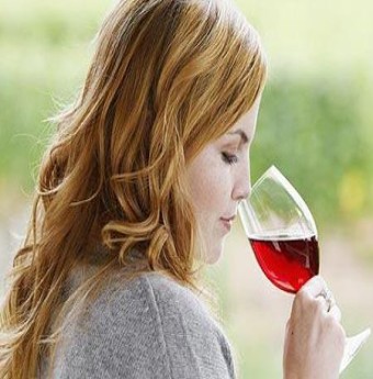 Mẹo nhỏ khi đãi khách bằng rượu vang