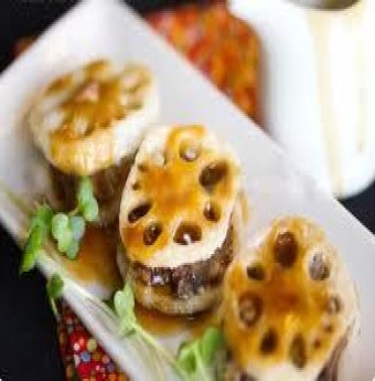 Củ sen kẹp thịt mới lạ mà ngon