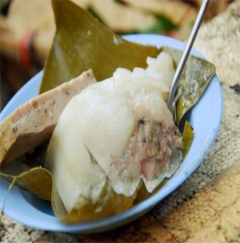Bánh giò giữa phố phường Hà Nội
