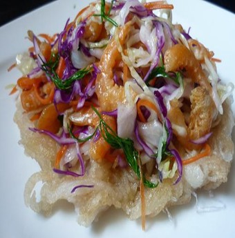 Làm món phở chiên giòn