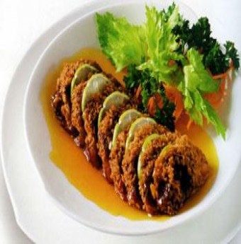 Làm món vịt chiên sốt cay