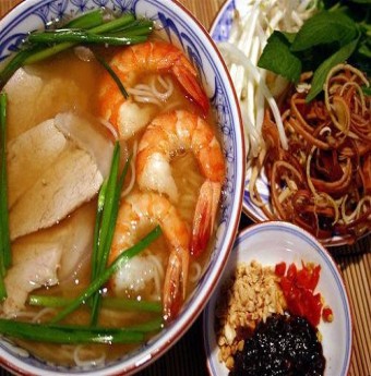 Đến Sóc Trăng vi vu bún gỏi già