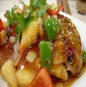 Làm món cá chim sốt trái cây