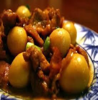 Vịt quay kho trứng chim cút