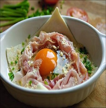 Bánh trứng giăm bông cho bữa sáng