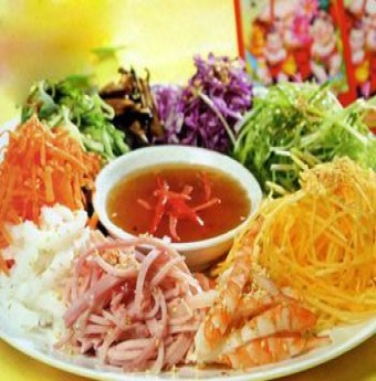 Nộm thập cẩm cho bữa cơm ngày tết